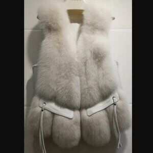 Genuine fox fur vest! Real fur vest! Nwot